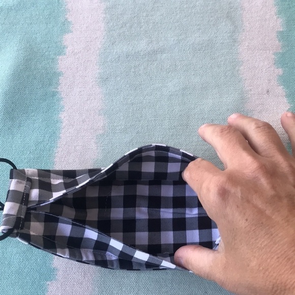 Lot of 3 New The Christmas Shoppe Holiday Print Cloth Face Mask - Picture 8 of 13